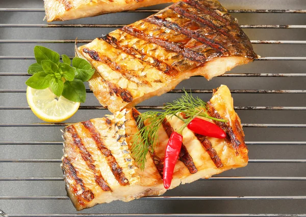 Gegrillte Karpfenfilets — Stockfoto