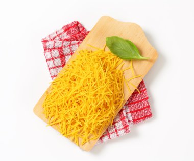 kısa yumurta noodles