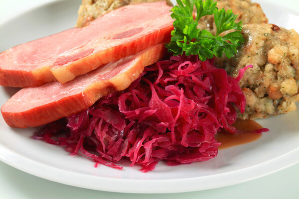 Smoked pork with Tyrolean dumplings and red kraut