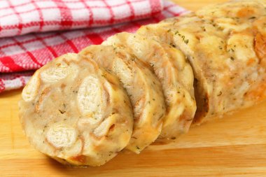 Carlsbad tarzı ekmek köfte