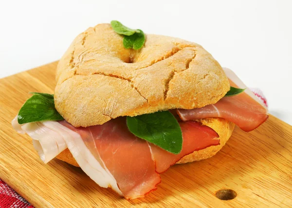 Dry-cured ham sandwich — Stock Photo, Image