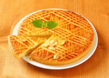 Hollandalı tereyağı pasta (boterkoek)