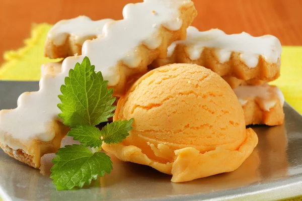 Galletas acristaladas con helado — Foto de Stock