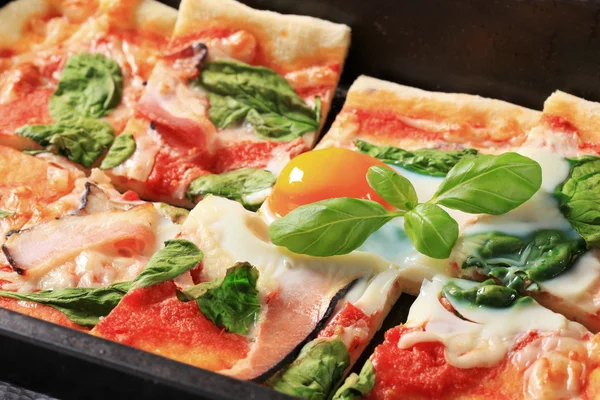 Pizza Alla Bismarck — Stock Photo, Image