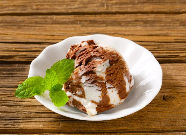Vanille chocolade ijs — Stockfoto