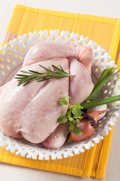 Pollo crudo — Foto de Stock