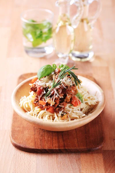 Spaghetti und Raghetti alla bolognese — Stockfoto
