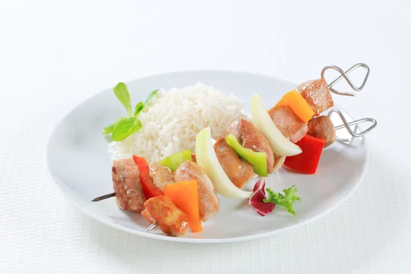 쌀과 함께 시 케밥 — 스톡 사진