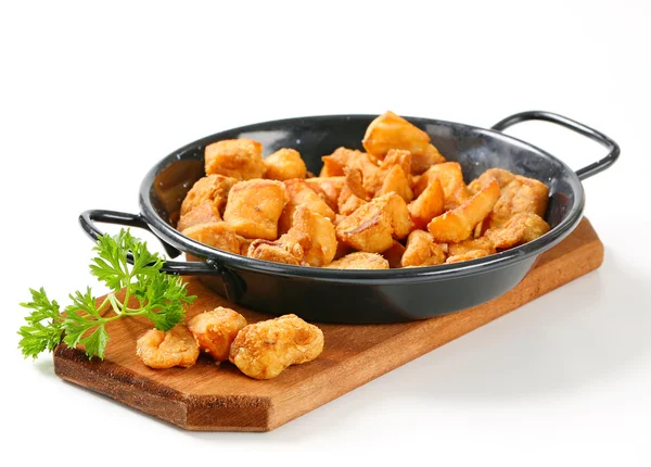 Chicharrones de cerdo fritos crujientes — Foto de Stock