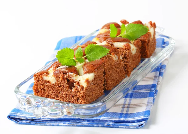 Gingerbread cake with cheese — Stock Photo, Image