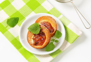 Dolu küçük elma kek