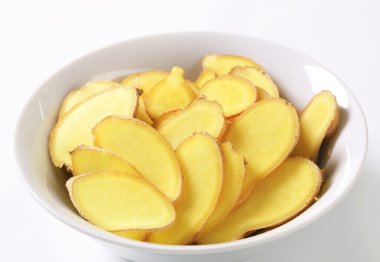 taze zencefil dilimleri