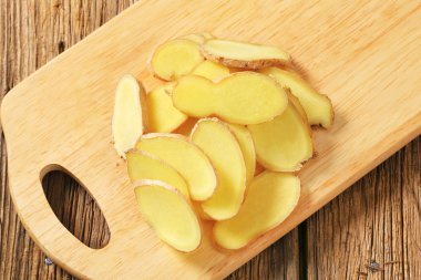 taze zencefil dilimleri