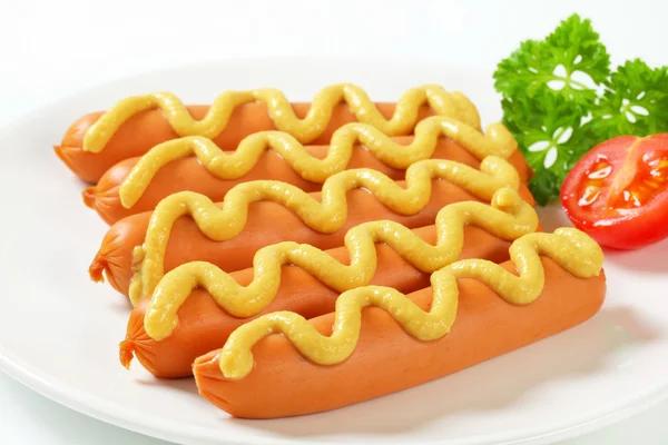 Frankfurters com mostarda — Fotografia de Stock