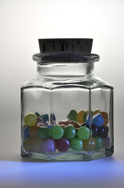 bir cam kavanoza şeker