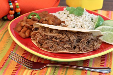 çekti domuz taco yemek