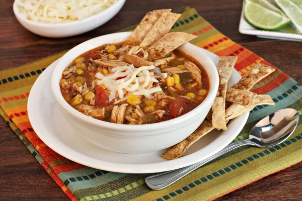 Sopa de tortilla de pollo —  Fotos de Stock