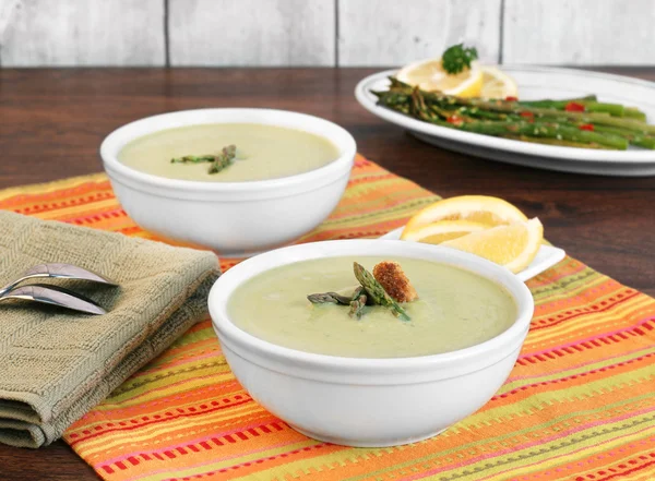 Crema de sopa de espárragos —  Fotos de Stock