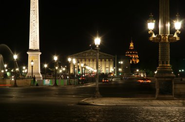 Place de la concorde ve Luksor Dikilitaşı, gece, paris