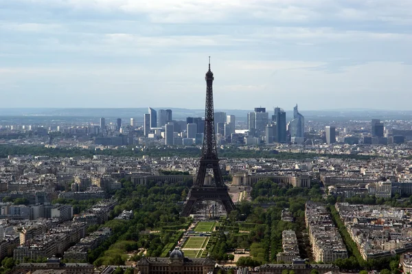 El horizonte de la ciudad durante el día. París, Francia —  Fotos de Stock