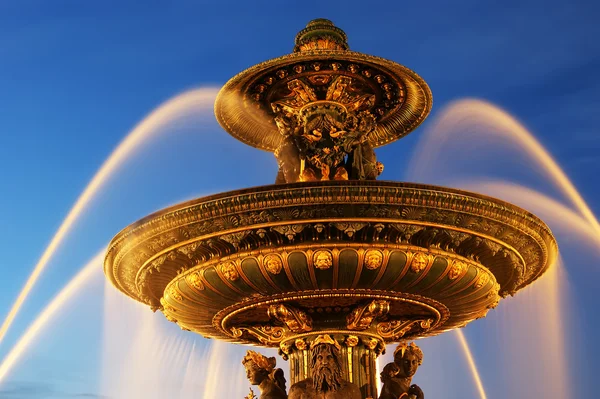 コンコルド パリの夜の噴水 — ストック写真