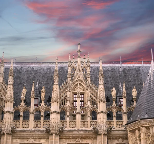O antigo Palácio da Justiça em Rouen, França — Fotografia de Stock