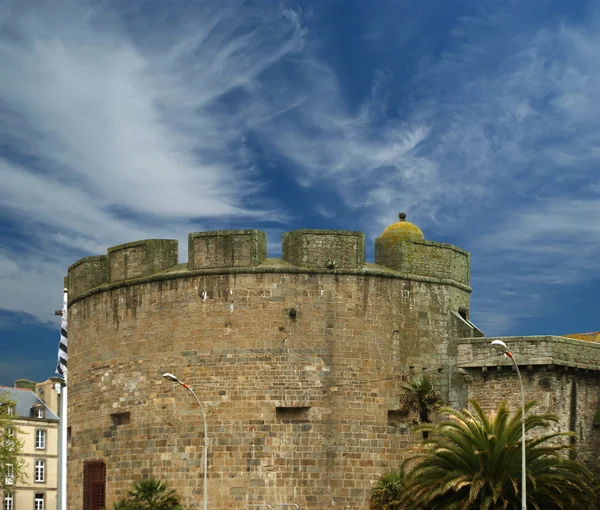 Saint-Malo--is een ommuurde havenstad in Bretagne in Noordwest-Frankrijk — Stockfoto