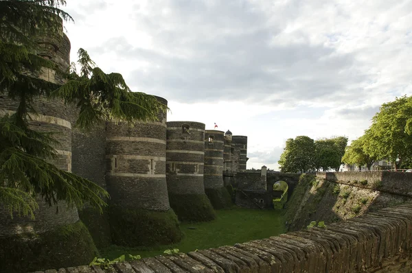 Exteriör av angers Borg på natten, staden angers, Frankrike — Stockfoto