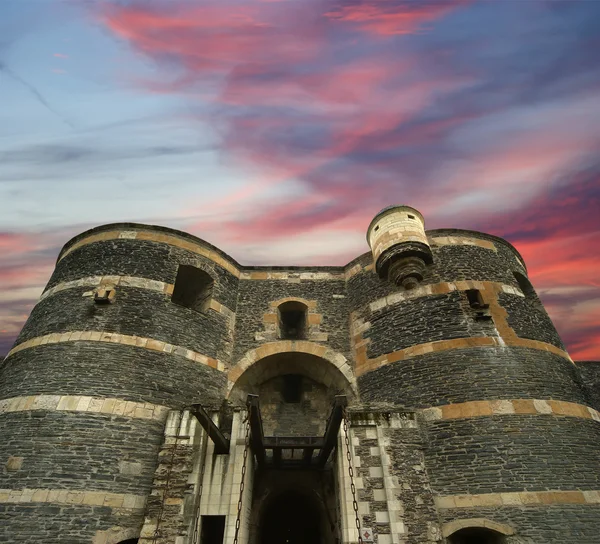 Extérieur du château d'Angers la nuit, ville d'Angers, France — Photo