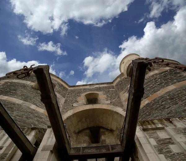 Exterior do Castelo Angers à noite, cidade de Angers, França — Fotografia de Stock