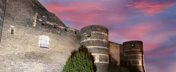 Exteriör av angers Borg på natten, staden angers, Frankrike — Stockfoto