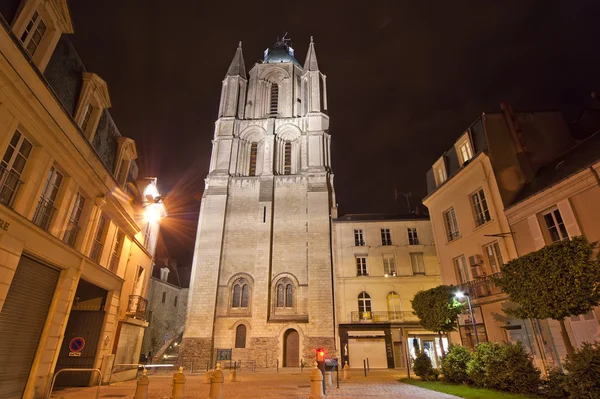 Cattedrale di Saint-Maurice di notte, Angers in Francia — Foto Stock