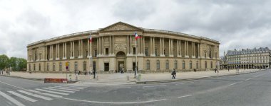 Louvre Sarayı (panoramik). Paris, Fransa