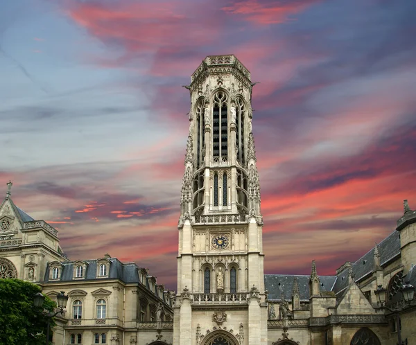 Kerk van saint-germain-auxerrois, paris, Frankrijk — Stockfoto