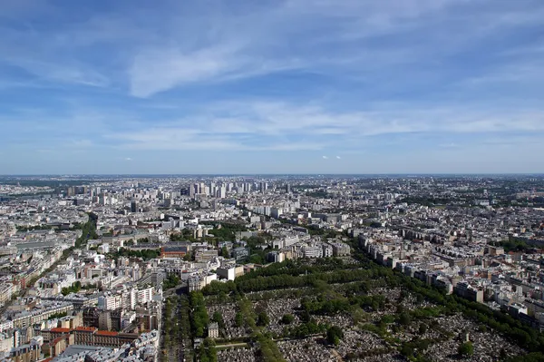 De skyline van de stad overdag. Paris, Frankrijk — Stockfoto