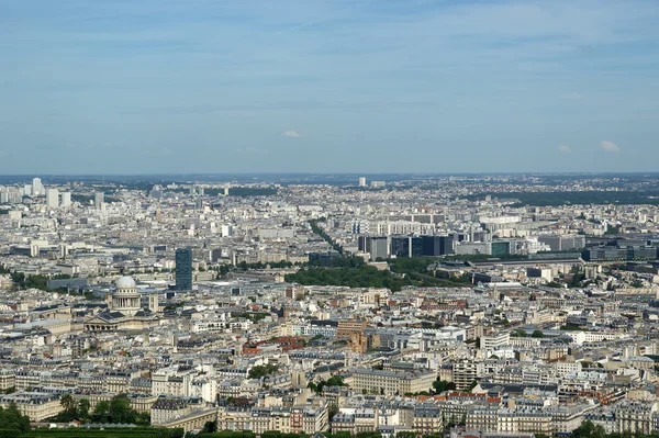 昼間で街のスカイライン。パリ、フランス — ストック写真