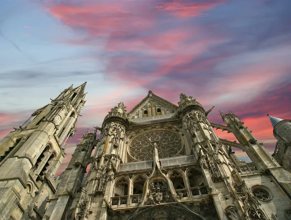 Katedrála (notre dame) senlis, oise, Picardie, Francie — Stock fotografie