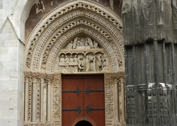 Römisch-katholische gotische Kathedrale in rouen, Frankreich — Stockfoto