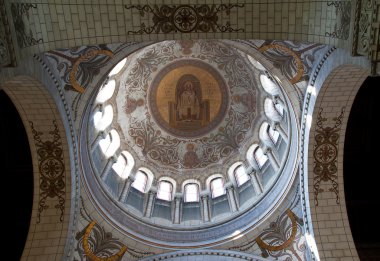 saint-Martin, turlar bazilikanın iç