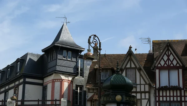 Casa típica em Deauville (Normandia, Francia ) — Fotografia de Stock