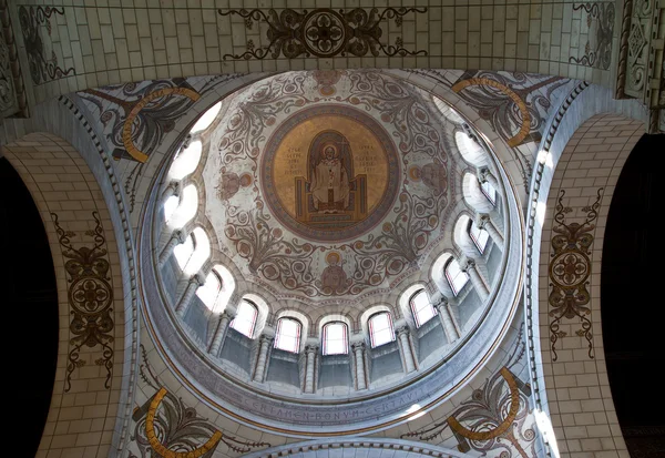 Interno della Basilica di Saint-Martin, Tours — Foto Stock