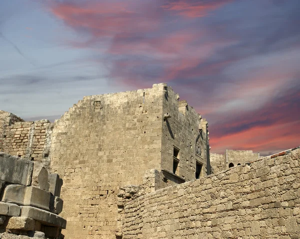 Templo parcialmente reconstruido de Atenea Lindia, isla de Rodas, Grecia — Foto de Stock