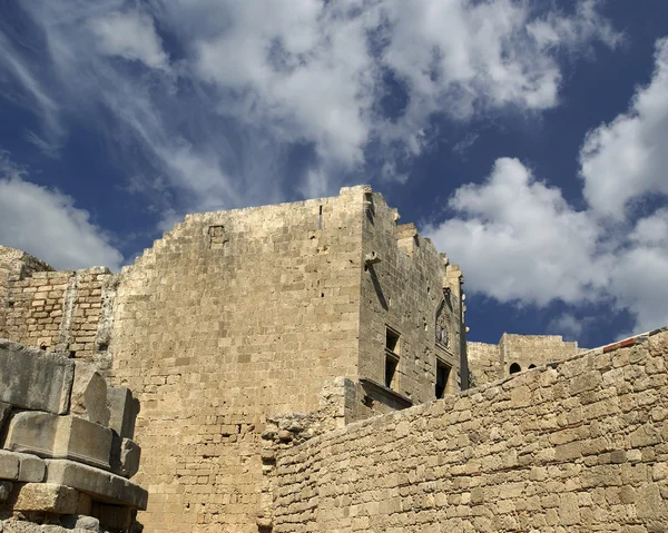 Teilweise wiederaufgebauter Tempel von athena lindia, Rhodos-Insel, Griechenland — Stockfoto