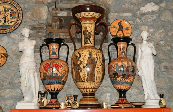 Céramique boutique de souvenirs, vases traditionnels grecs — Photo