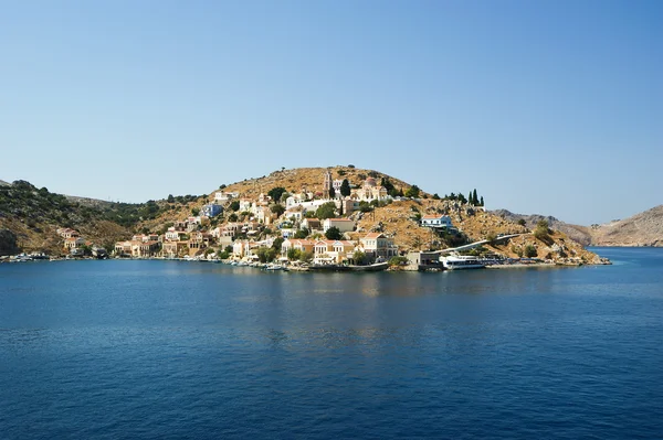 Symi villaggio sull'isola di Symi vicino all'isola di Rodi (Grecia ) — Foto Stock