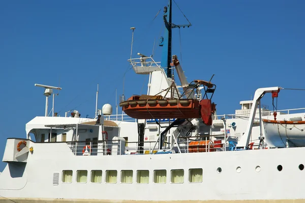 Záchranné čluny na velké osobní loď — Stock fotografie