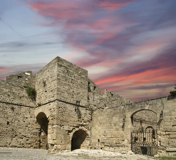 Mura medievali della città di Rodi, Grecia — Foto Stock