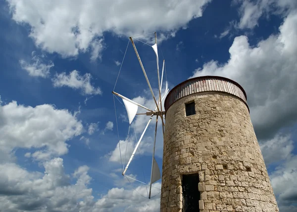 古いロードス風車、ギリシャ — ストック写真