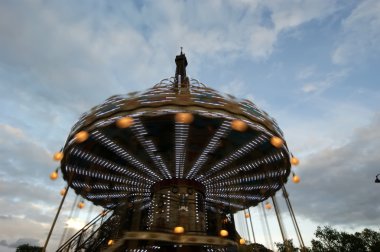 Carousel Paris'te Eyfel Kulesinin yakınında
