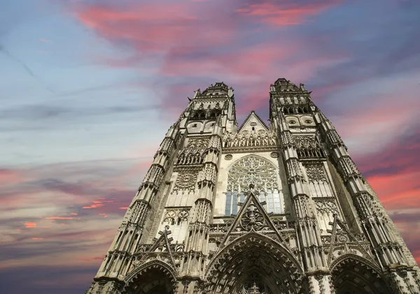 Gotiska katedralen saint gatien — Stockfoto